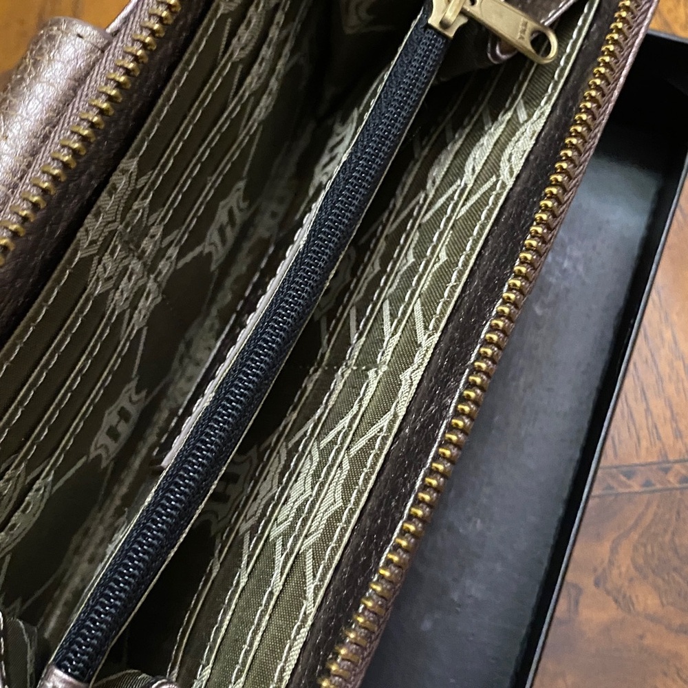 Wallet - Picture 2 of 8